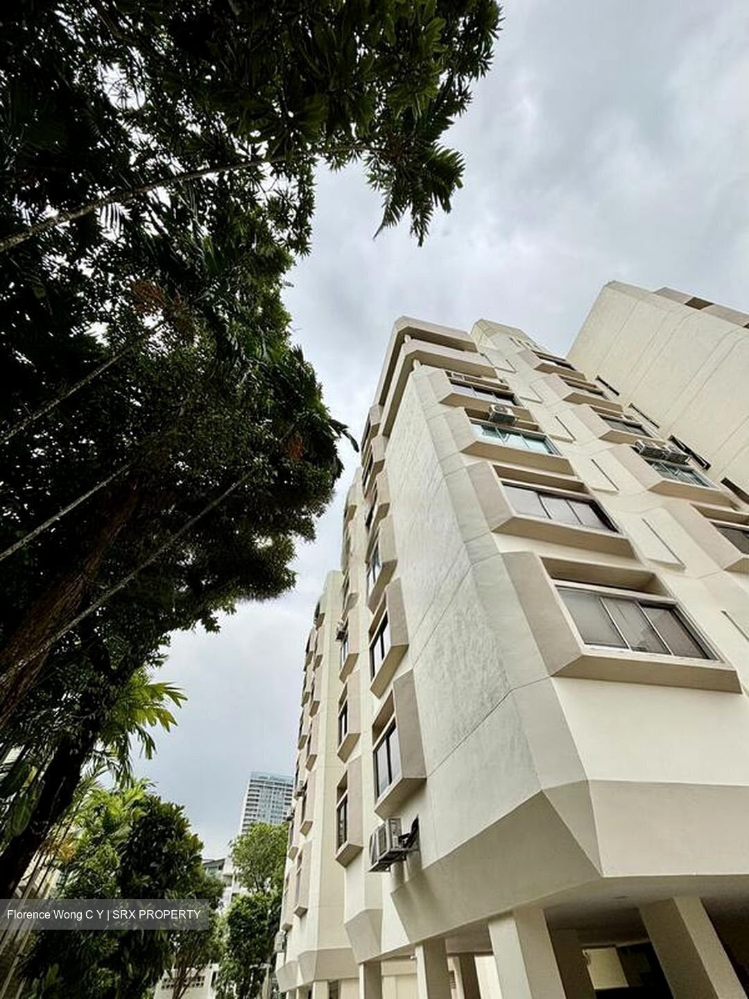 Lloyd Court (D9), Apartment #457021581